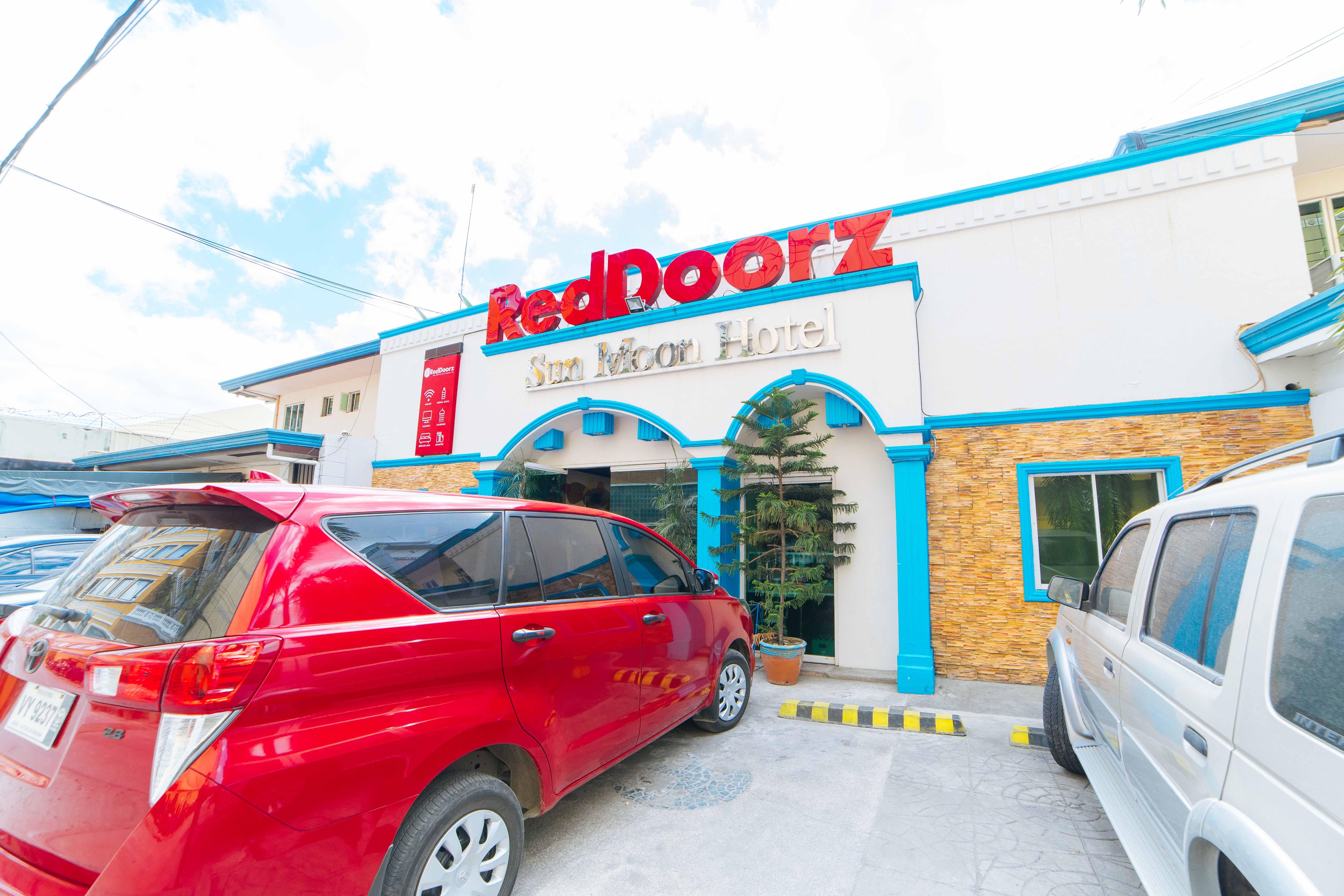 Reddoorz Near Walking Street Angeles City Esterno foto