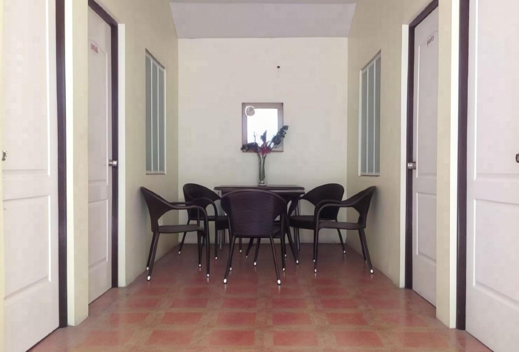 Reddoorz Near Walking Street Angeles City Esterno foto