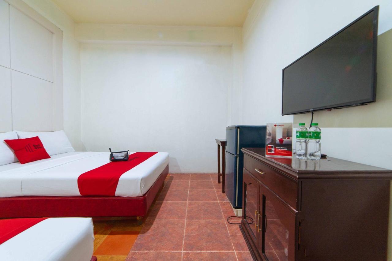 Reddoorz Near Walking Street Angeles City Esterno foto