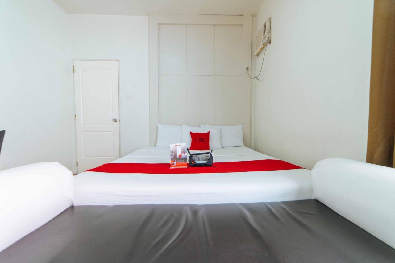 Reddoorz Near Walking Street Angeles City Esterno foto