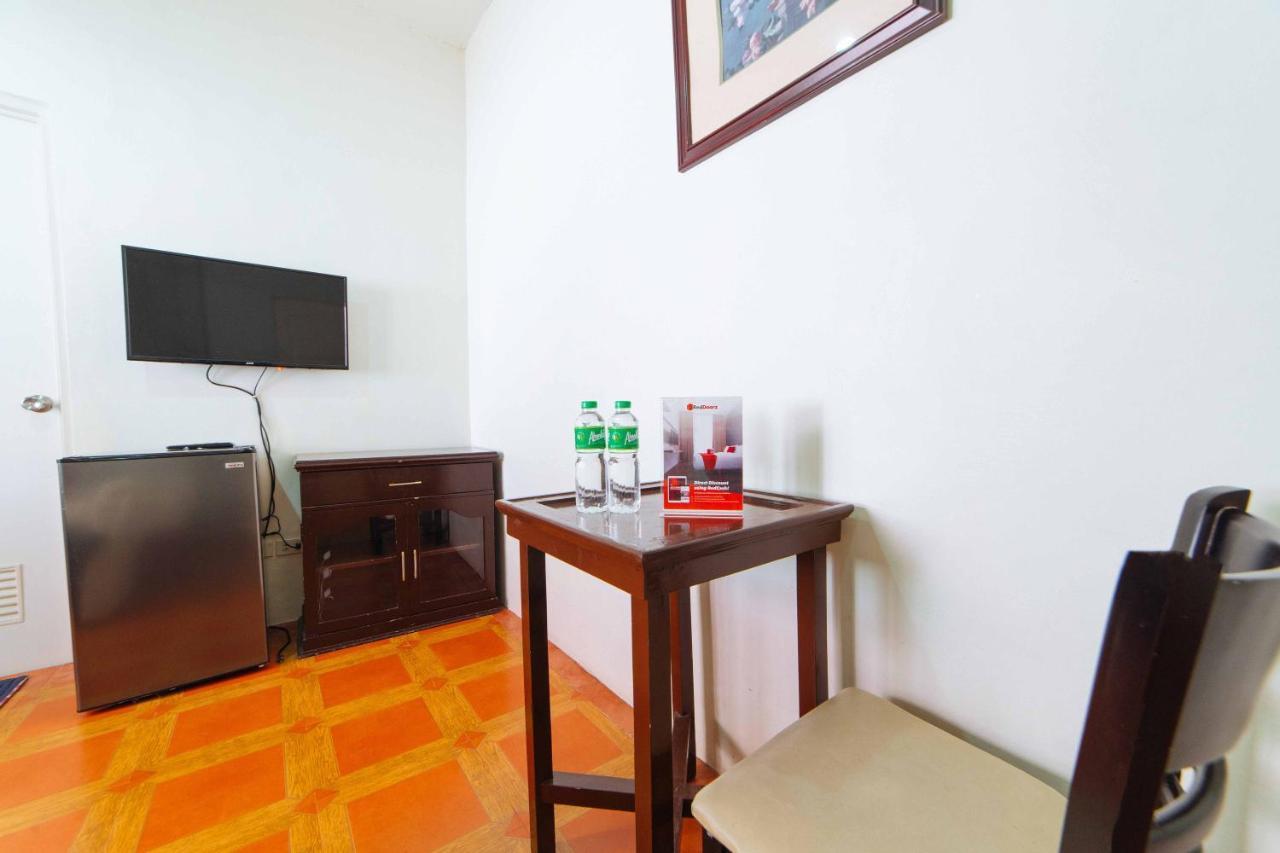 Reddoorz Near Walking Street Angeles City Esterno foto